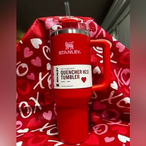 ❤️❤️Limited Edition Red Valentines Stanley 40 oz❤️❤️❤️